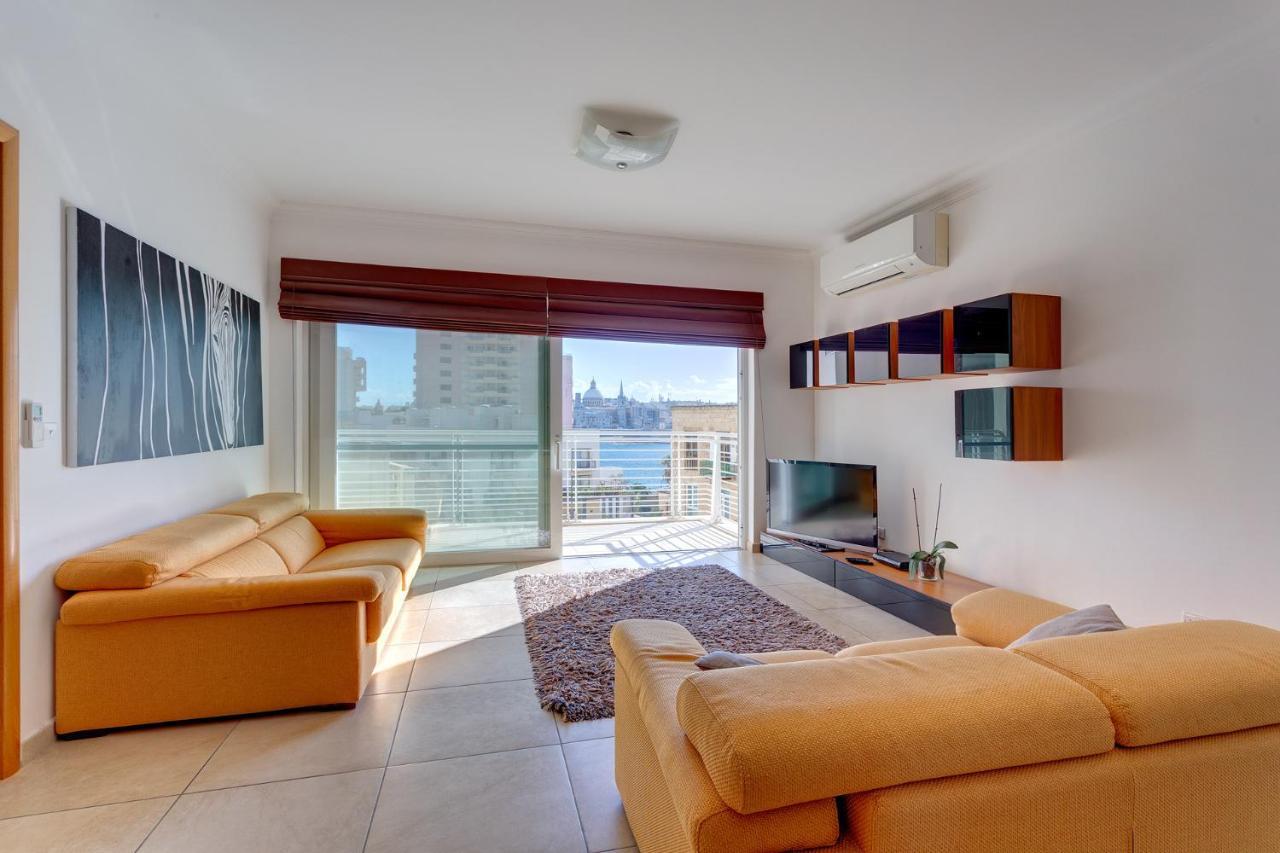 Apartment With Pool 슬리에마 외부 사진